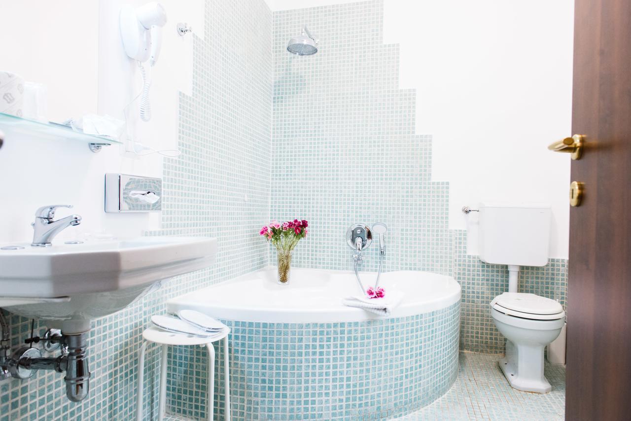 Bed and breakfast Domus Popolo Roma